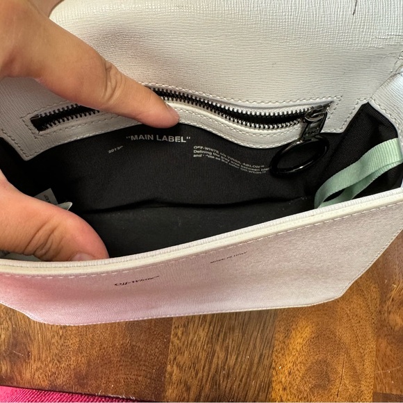 Preloved Off White Diagonal Flap Bag - Picture 11 of 16
